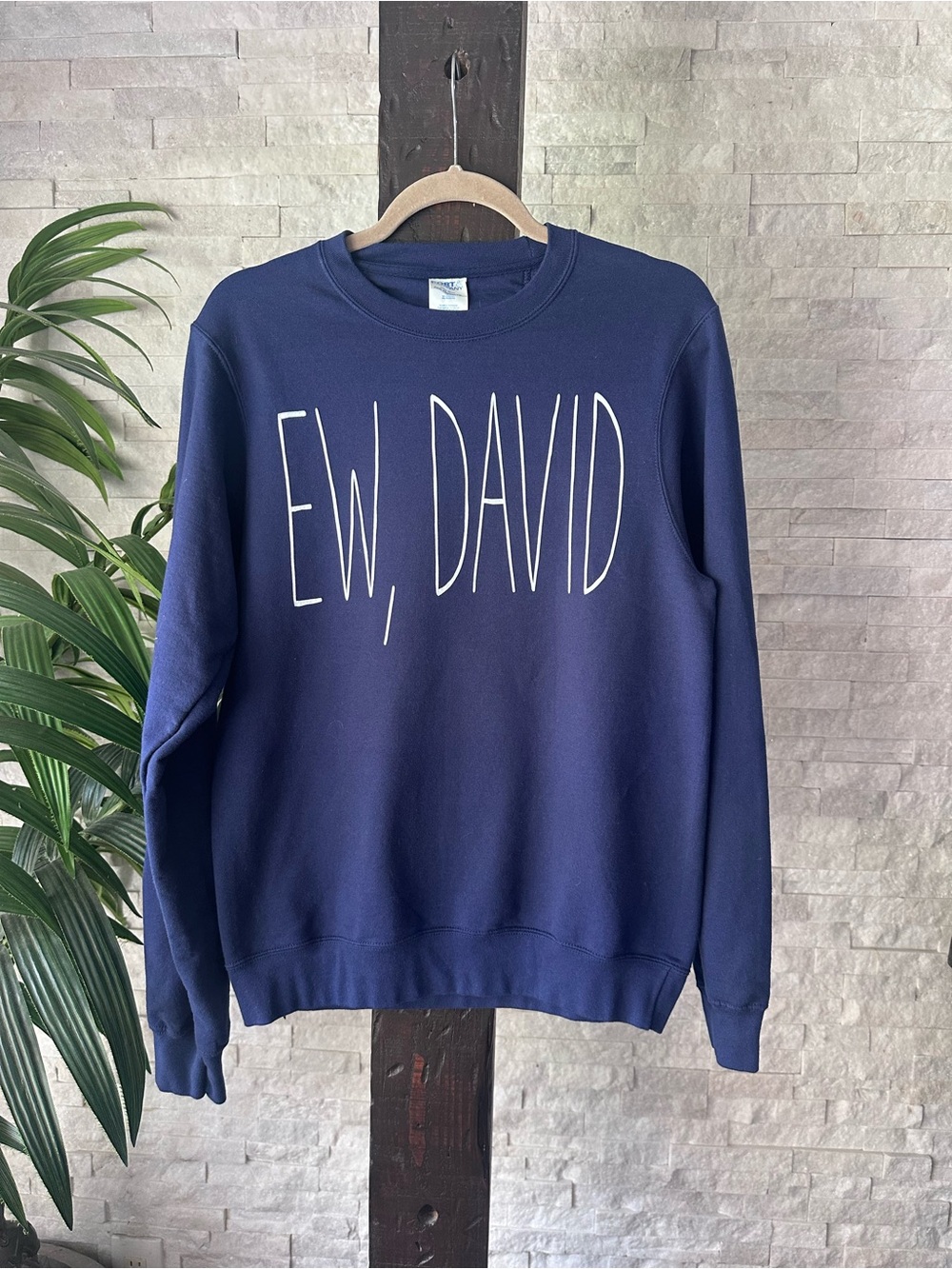 SCHITT’S Creek Theme “Ew, David” Navy Blue Graphic Crewneck Sweatshirt Size S